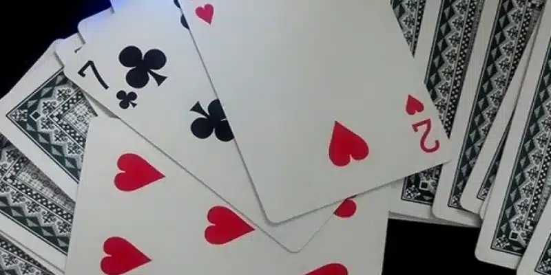 Heo đỏ (2 cơ) là lá bài mạnh nhất trong Tiến Lên Miền Nam